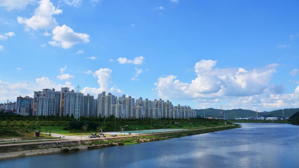 Why Choose Edgewater Condominiums?