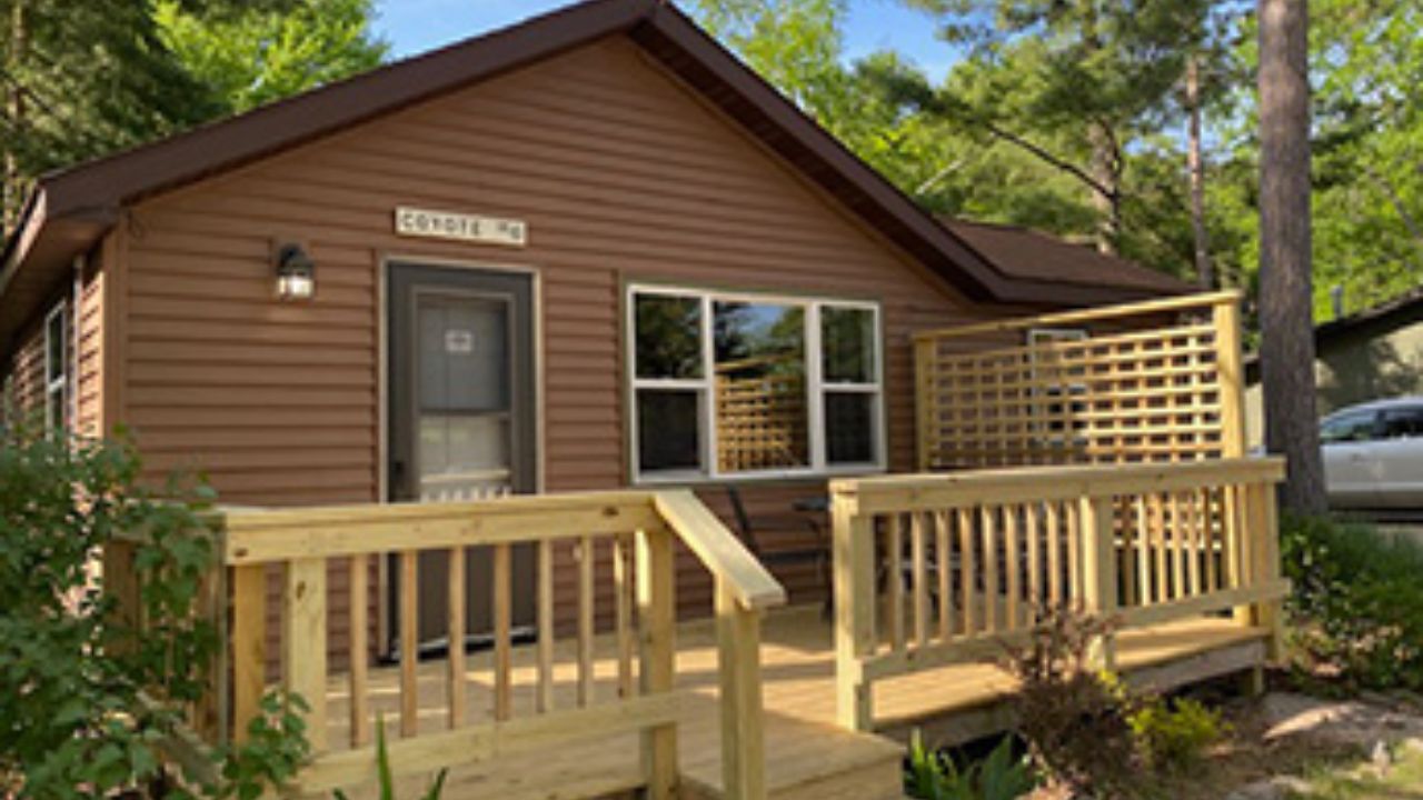 Discover Au Train, MI Vacation Rentals: Your Perfect Peninsula
