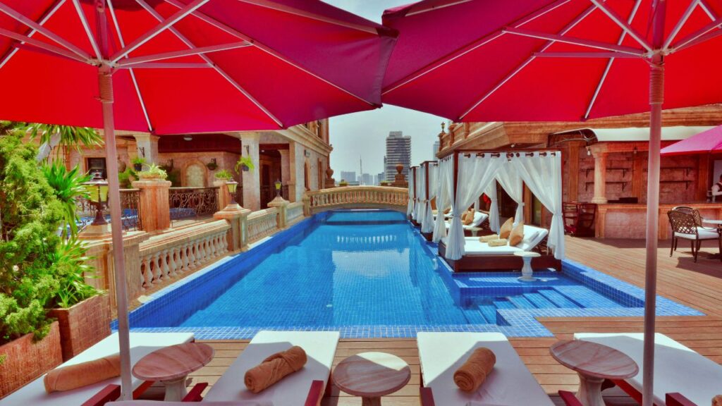 From Theme Parks to Relaxation: Balancing Adventure and Downtime