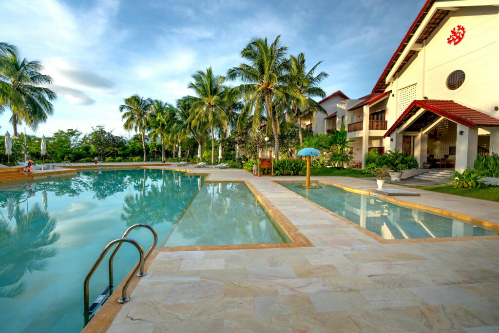 Booking Your Perfect Pool Cabin Getaway