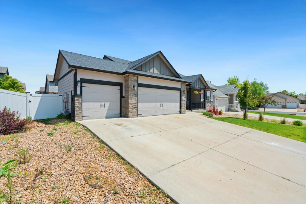 Driveways That Handle Bartlett’s Weather Like a Pro